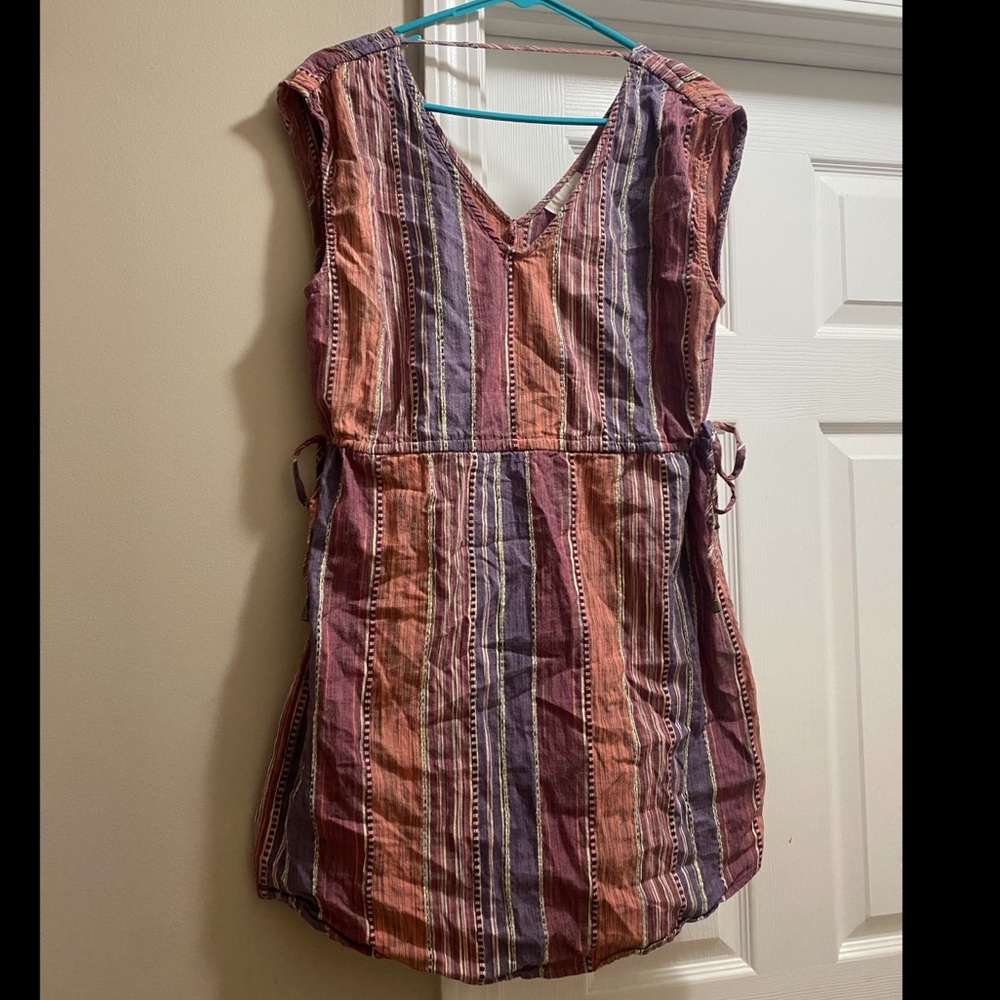 Universal Threads Fit and flare tie waist dress